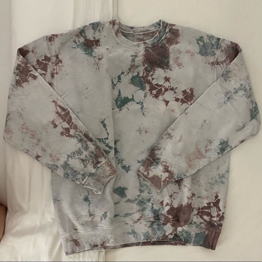 One size urban outfitters tie dye sweatshirt